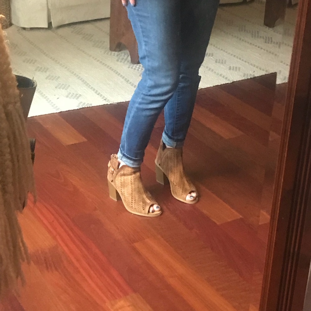 ♥️New Brown Peep toe heels! Size 7 Vegan suede - Picture 6 of 6